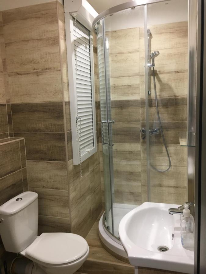 Lovely Studio Apartment Nove Zamky Bagian luar foto